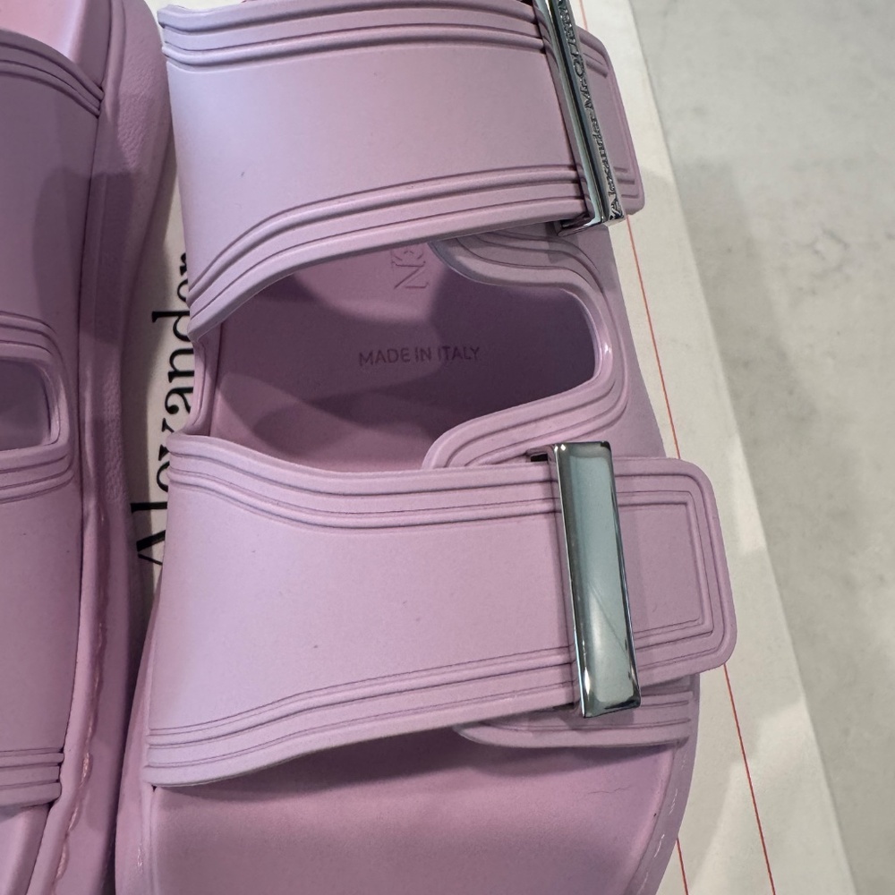 NEW in box Alexander McQueen Rubber sandal size EU 38.5 US 8.5 8 Lilac Silver - Picture 3 of 10